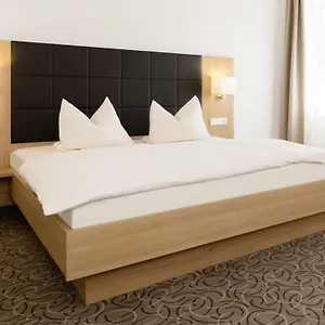 Hotel Gasthof Lerner ***